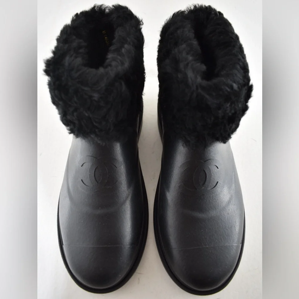 Chanel 24K Black Sheep Shearling Fur Rubber CC Low Top Short Ankle Rain Boots 42 - Picture 8 of 16